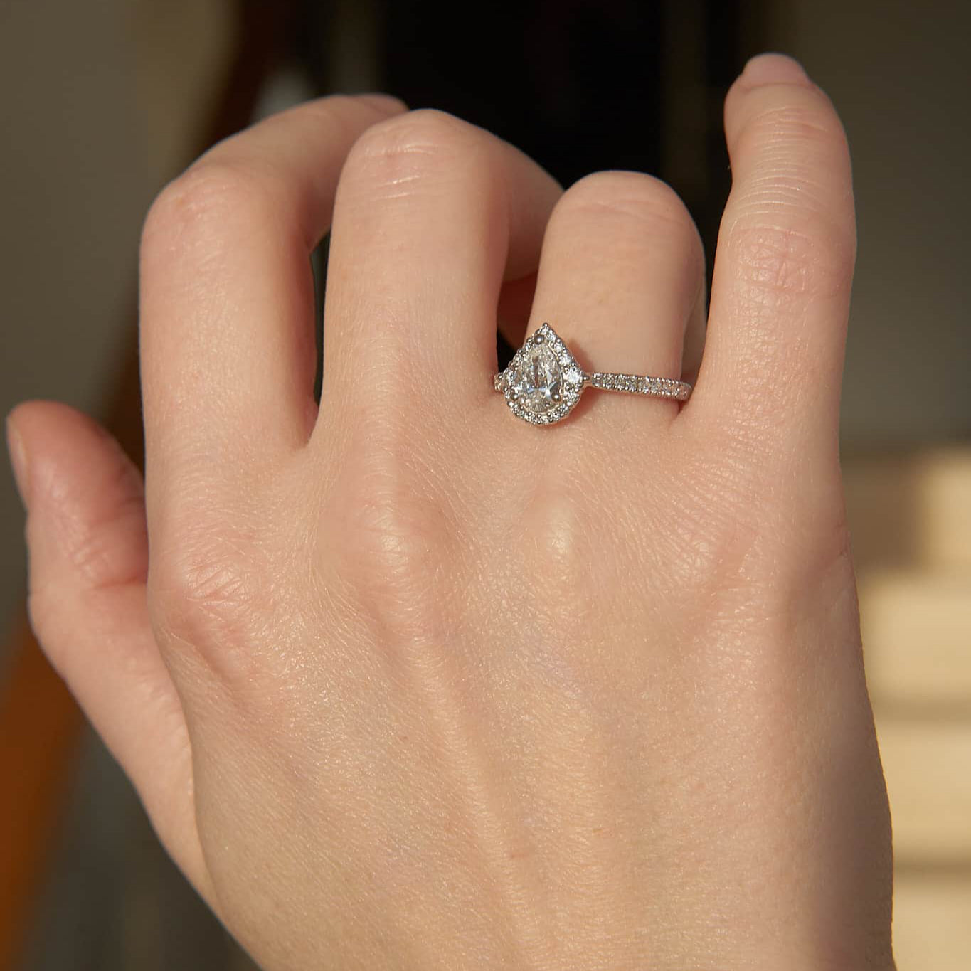 Gold Ring with Pear Diamond 0,5 ct