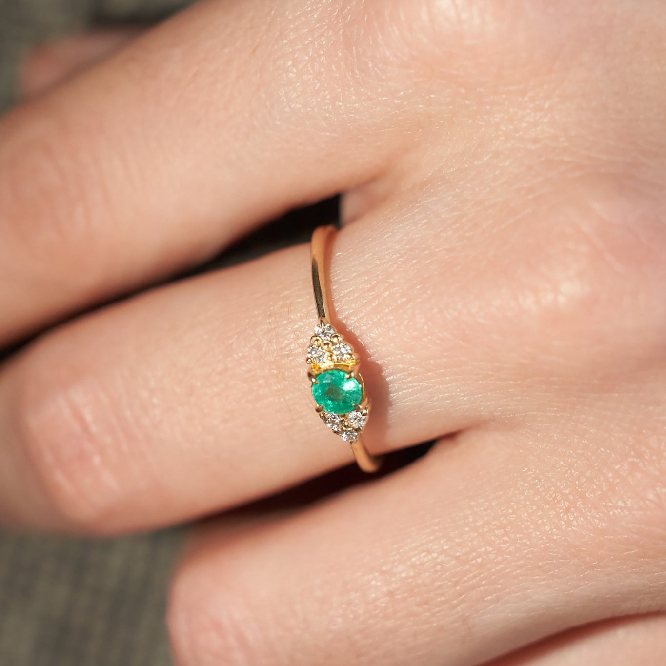 Gold Ring with Round cut Emerald and Diamonds