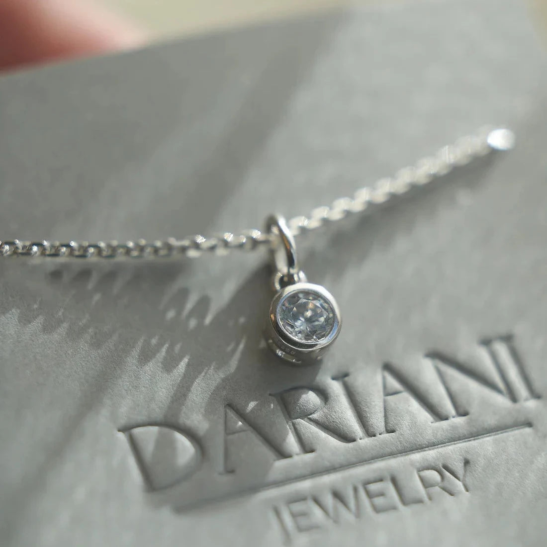 Gold Necklace with Round Diamond 0,2 ct