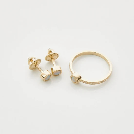 Gold Earrings with Round cut Opal