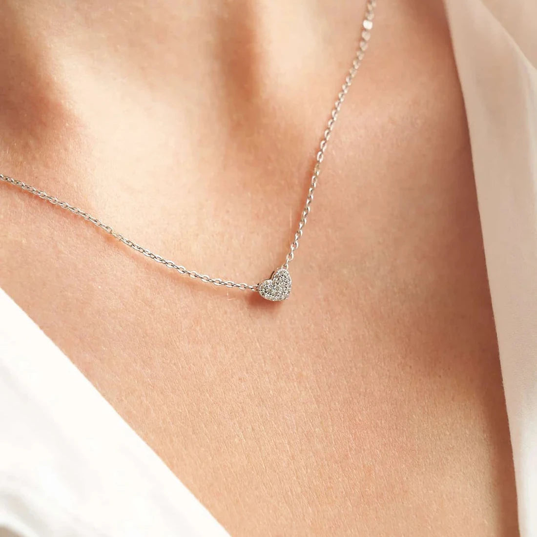 Gold Necklace with Diamonds