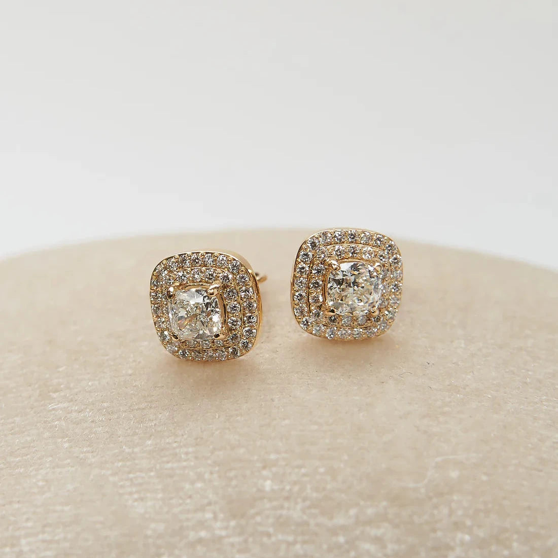 Stud Earrings with Cushion Diamonds