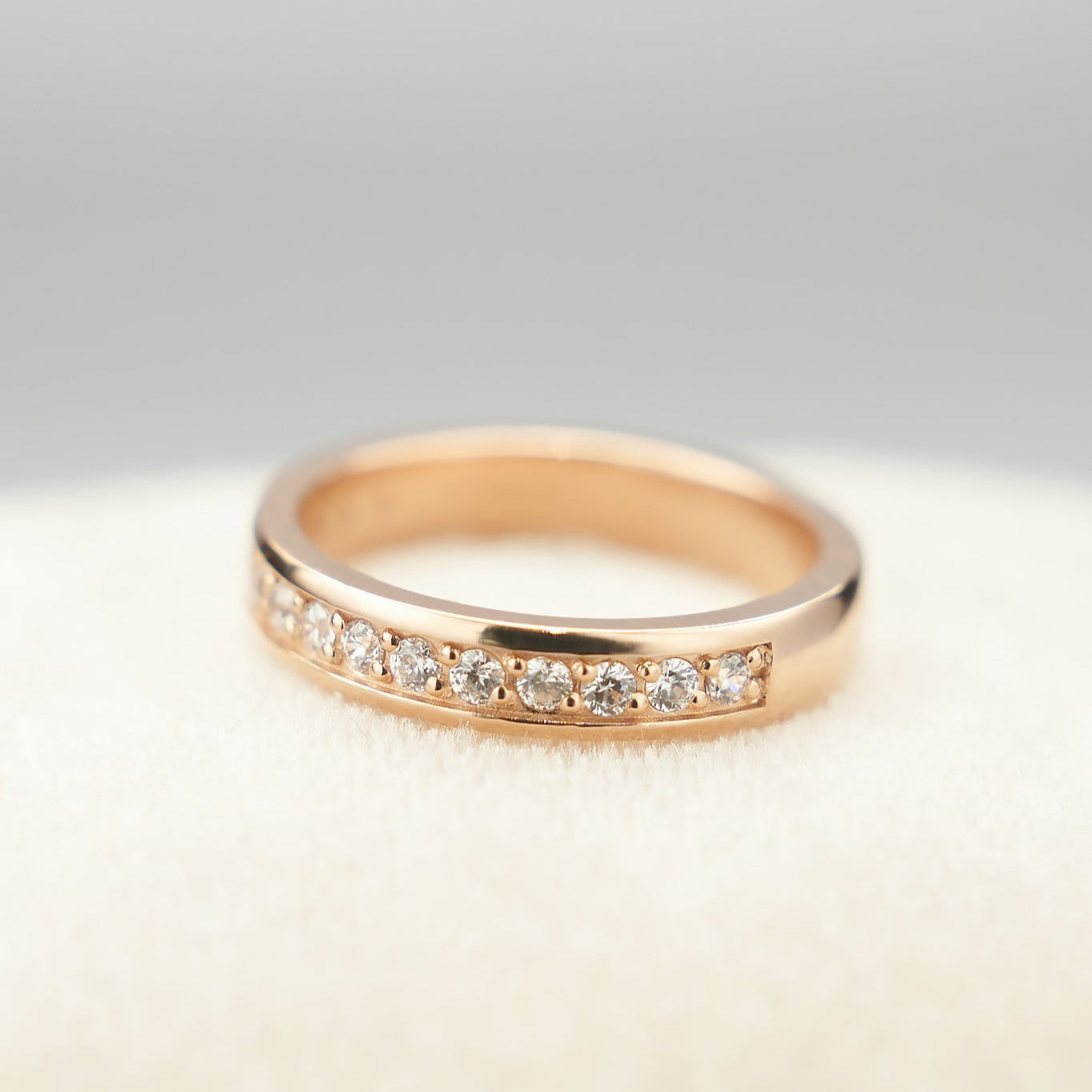 Gold Ring with Diamonds