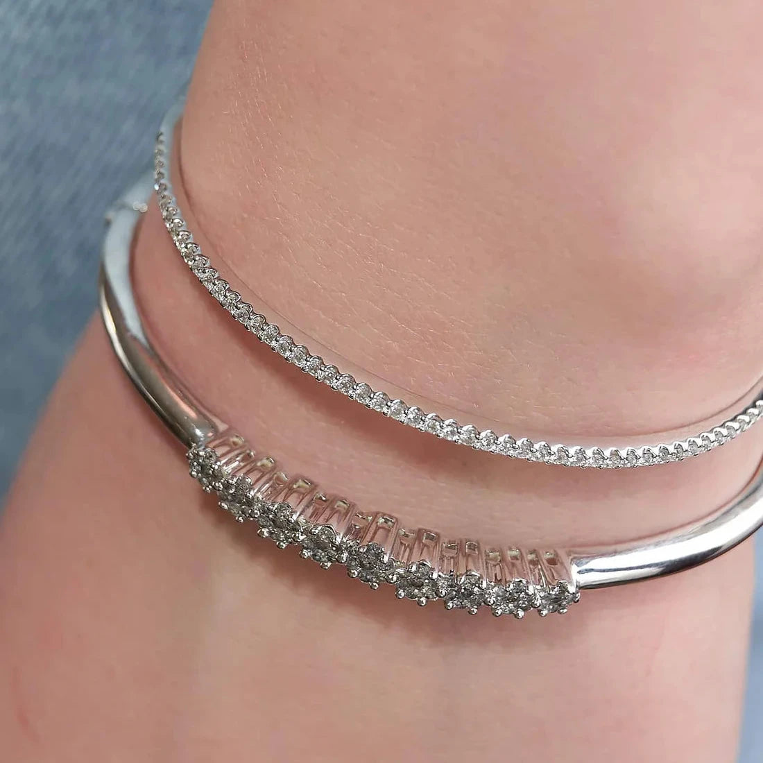 Gold Hard Bracelet with Diamonds