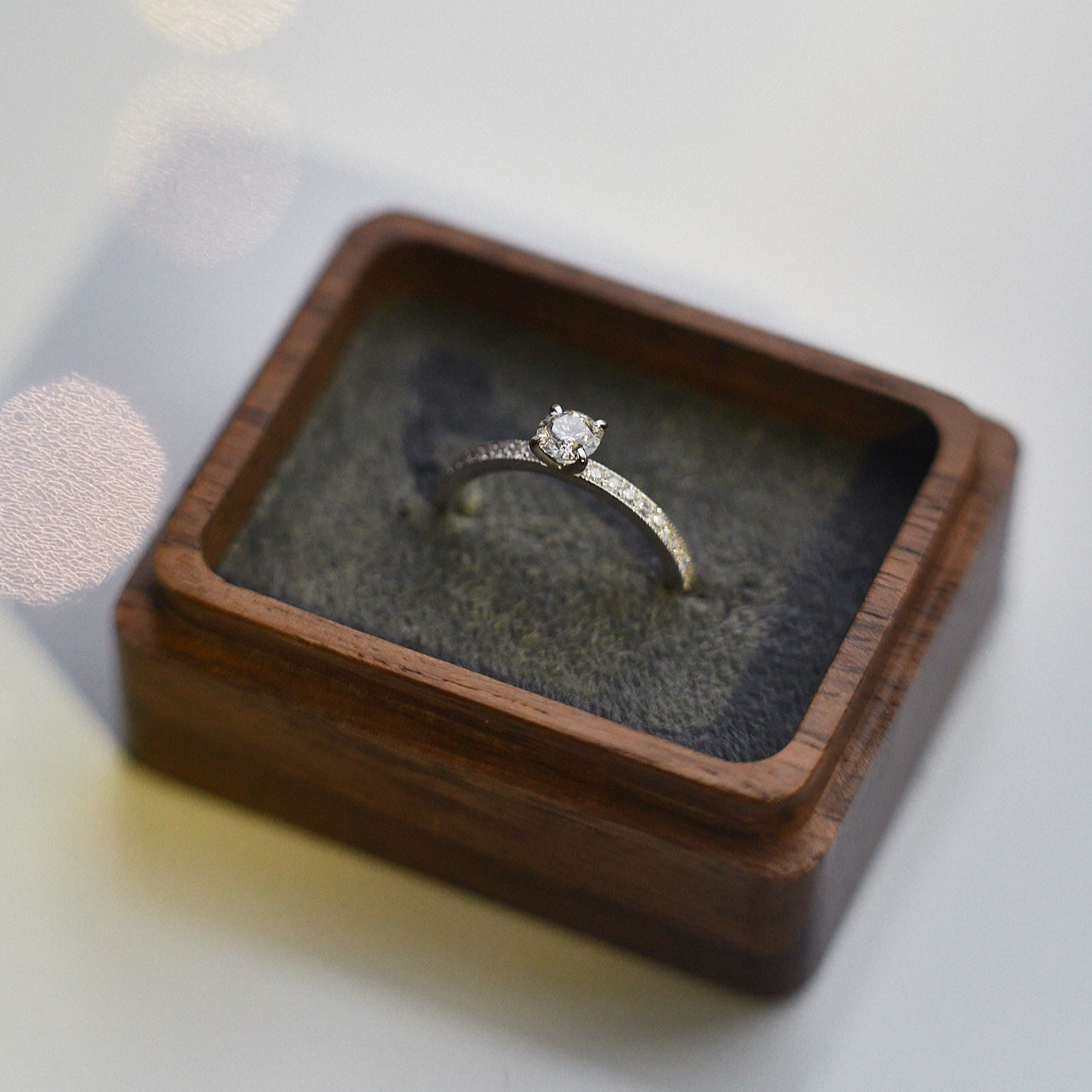 Gold Ring with Round Diamond 0,5 ct