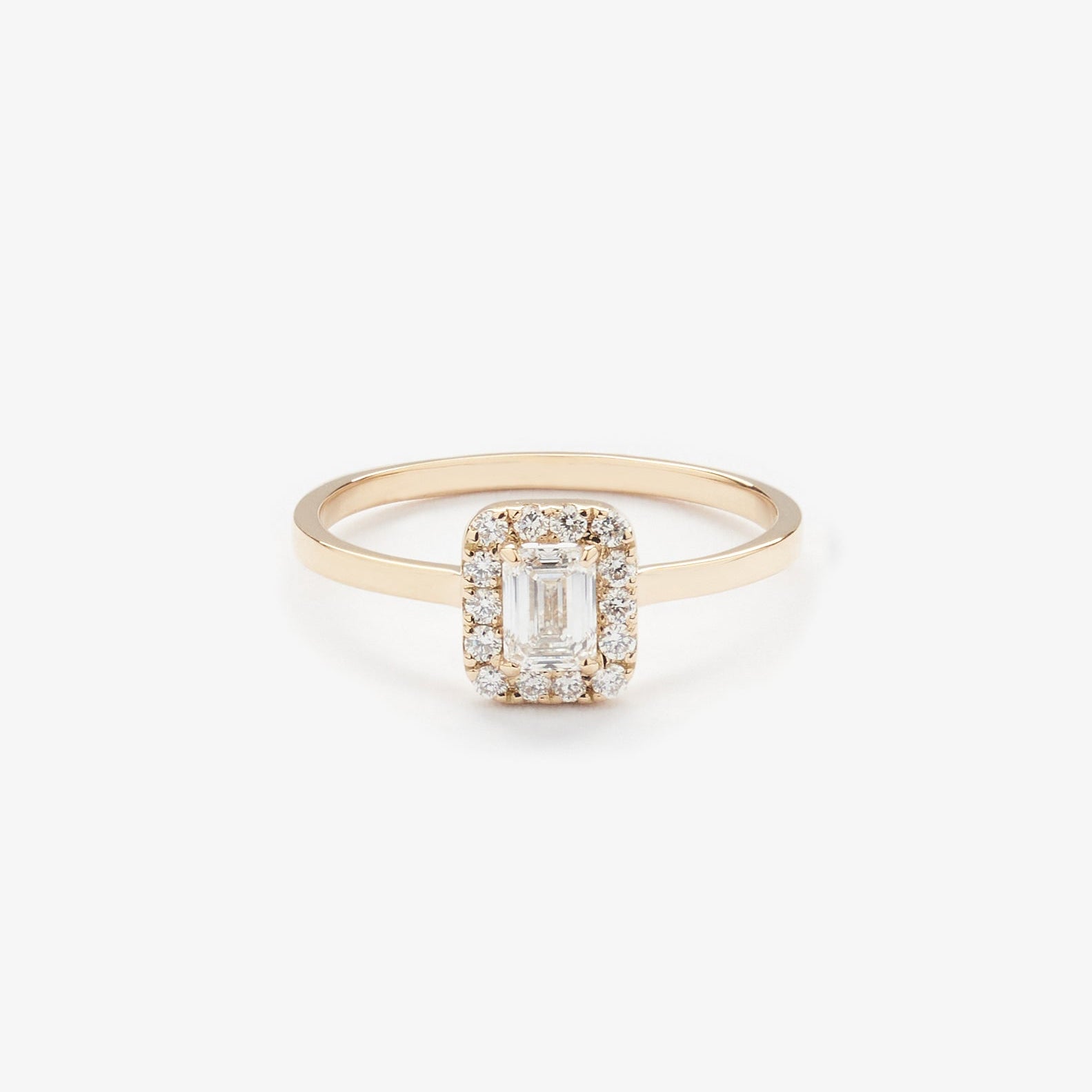 Gold Ring with Emerald Diamond 0,3 ct