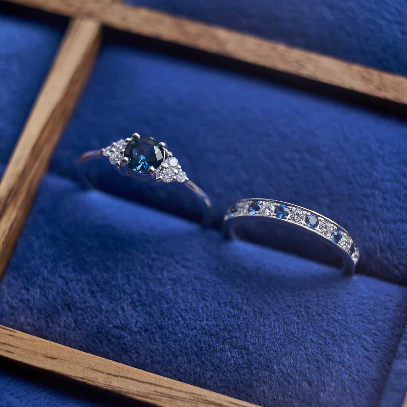 Gold Ring with Round Sapphire and Diamonds