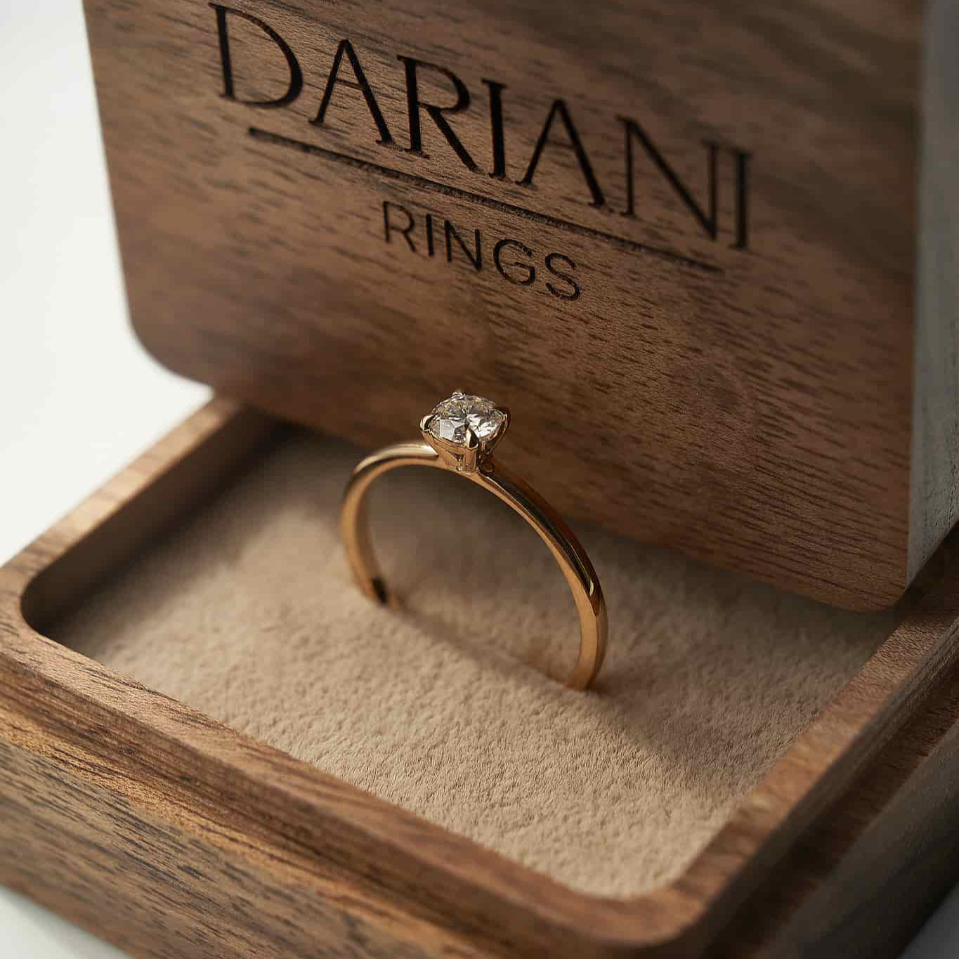 Gold Ring with Round Diamond 0,3 ct