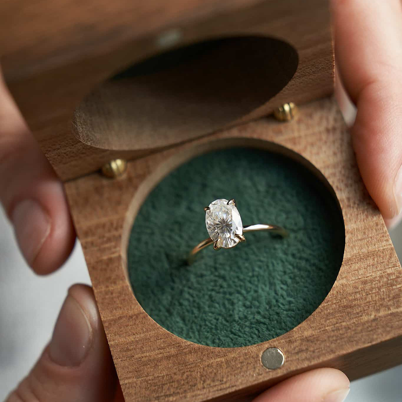 Gold Ring with Oval Diamond 2 ct