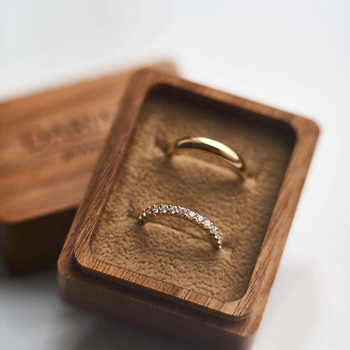Gold Ring with Diamonds