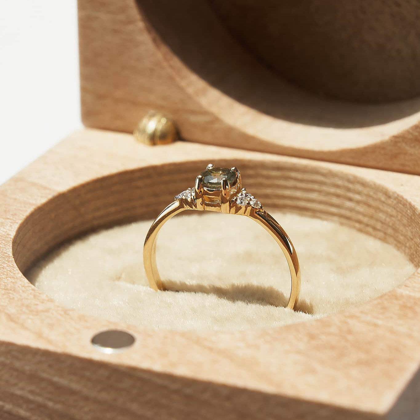 Gold Ring with Round Sapphire and Diamonds