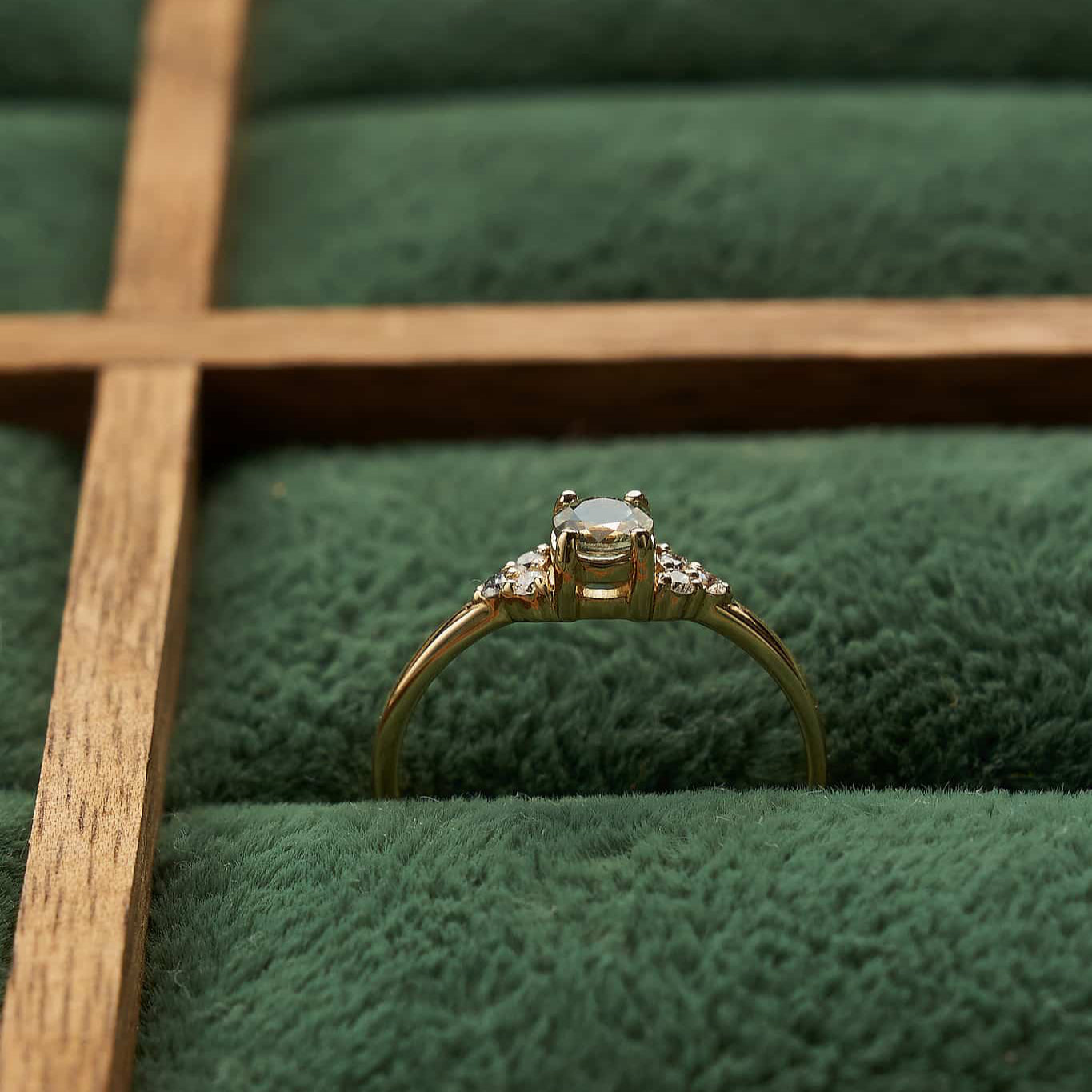 Gold Ring with Round Sapphire and Diamonds