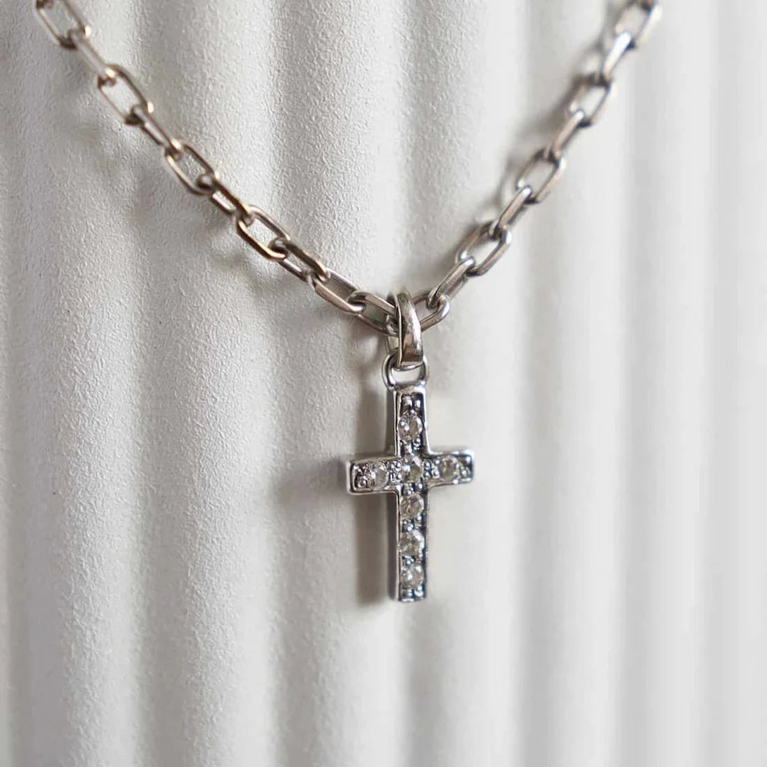 Gold Necklace with Diamonds