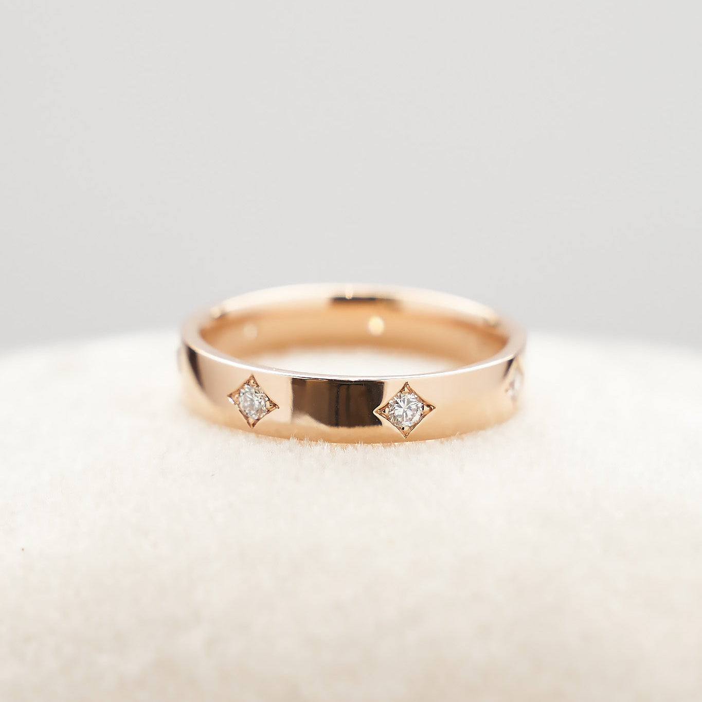 Gold Ring with Diamonds