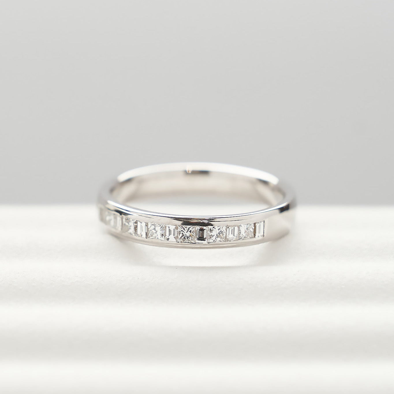 Gold Ring with Diamonds