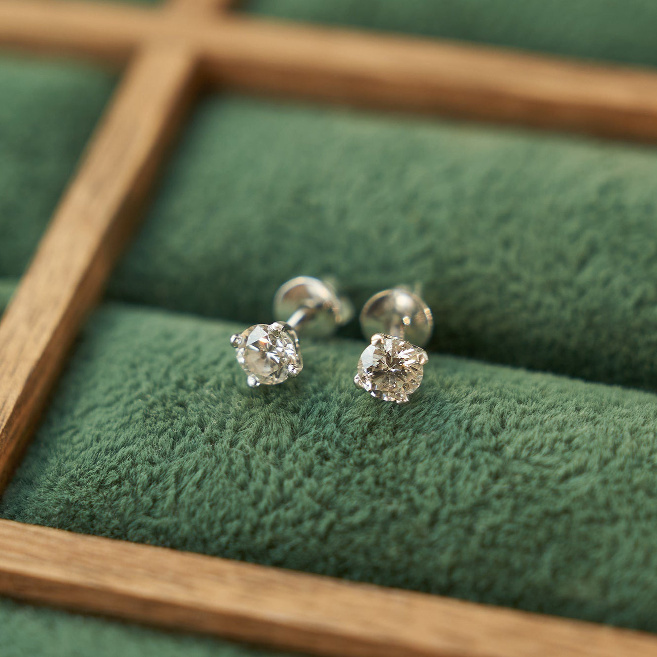 Gold Stud Earrings with Round Diamonds