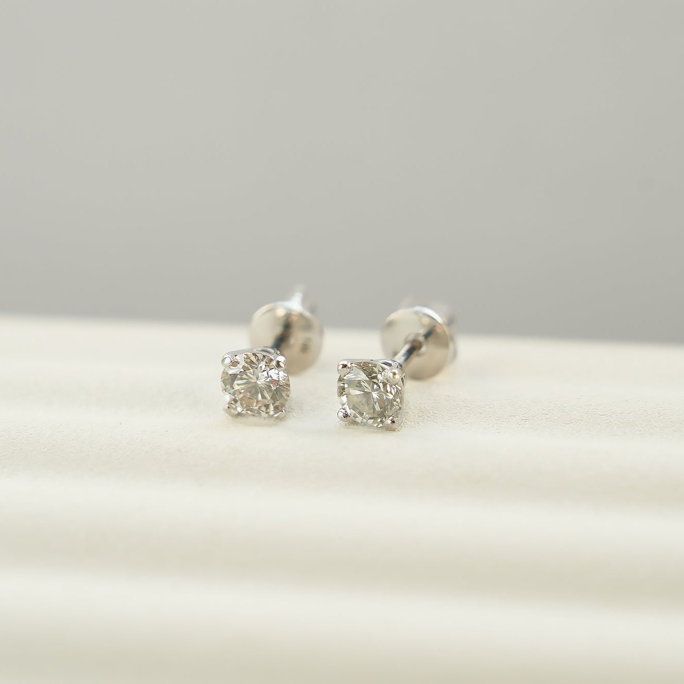Gold Stud Earrings with Round Diamonds