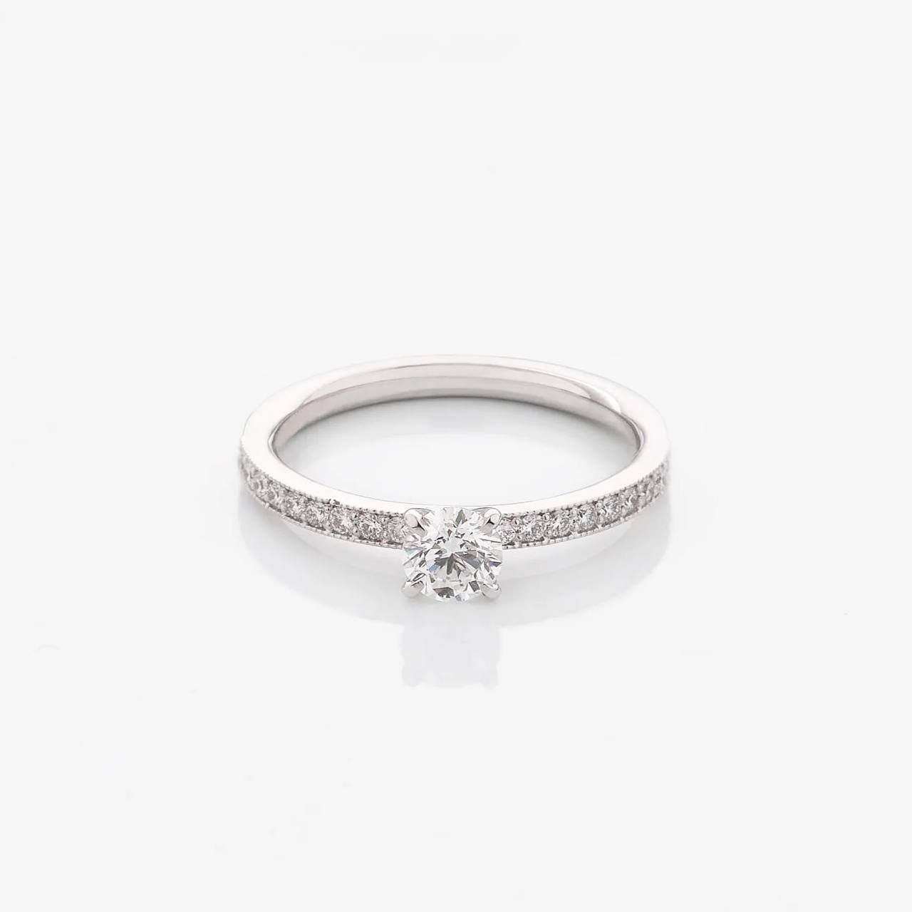 Gold Ring with Round Diamond 0,5 ct