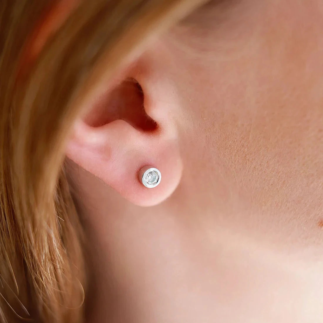 Gold Stud Earrings with Round Diamonds