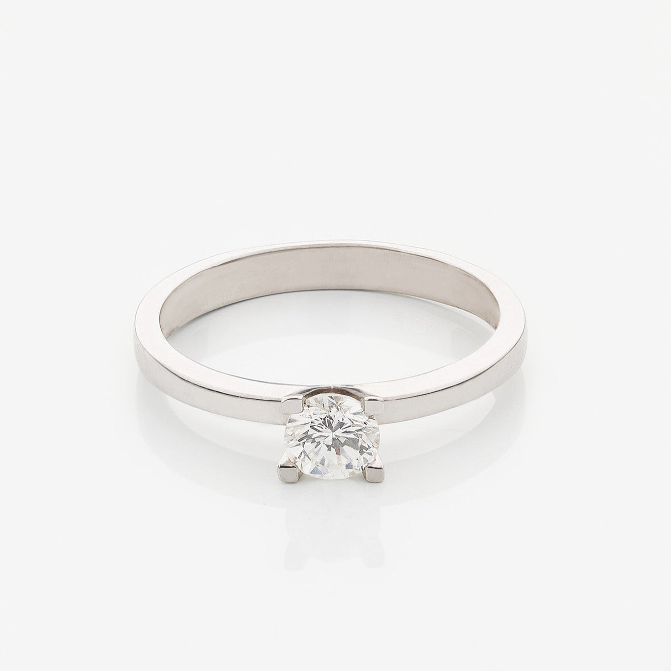 Gold Ring with Round Diamond 0,3 ct