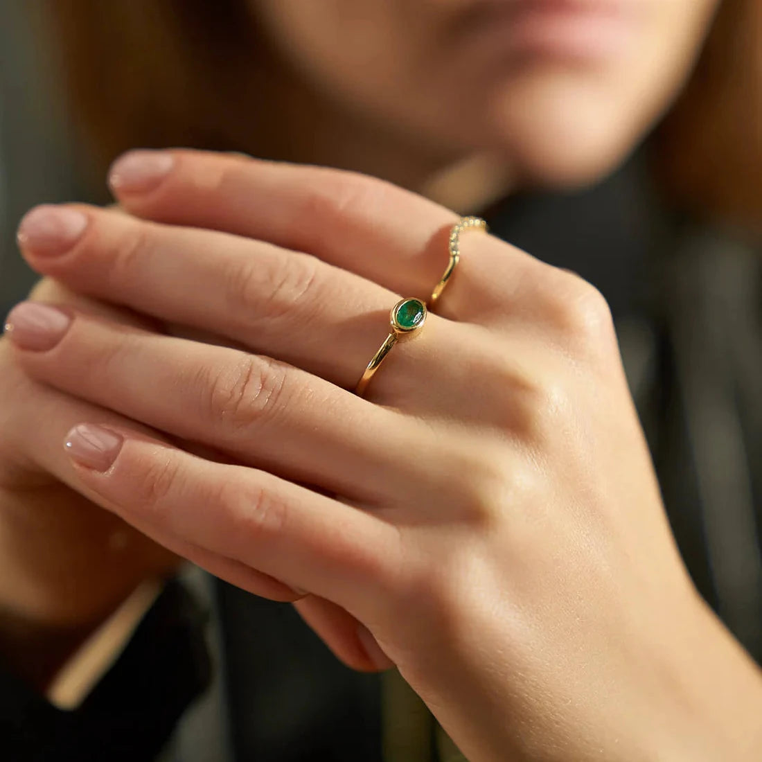 Gold Ring set with Emerald and Diamonds