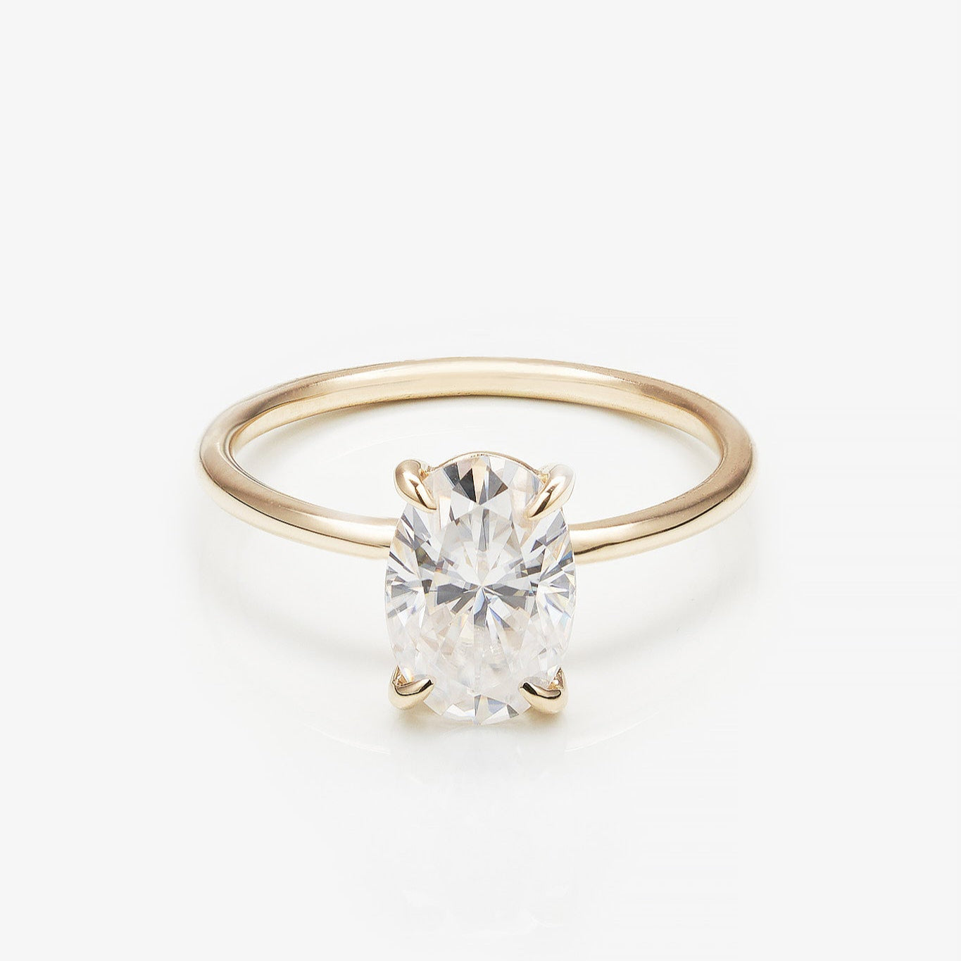 Gold Ring with Oval Diamond 2 ct