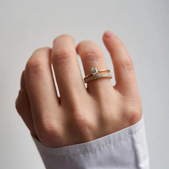 Gold Ring set with Diamonds