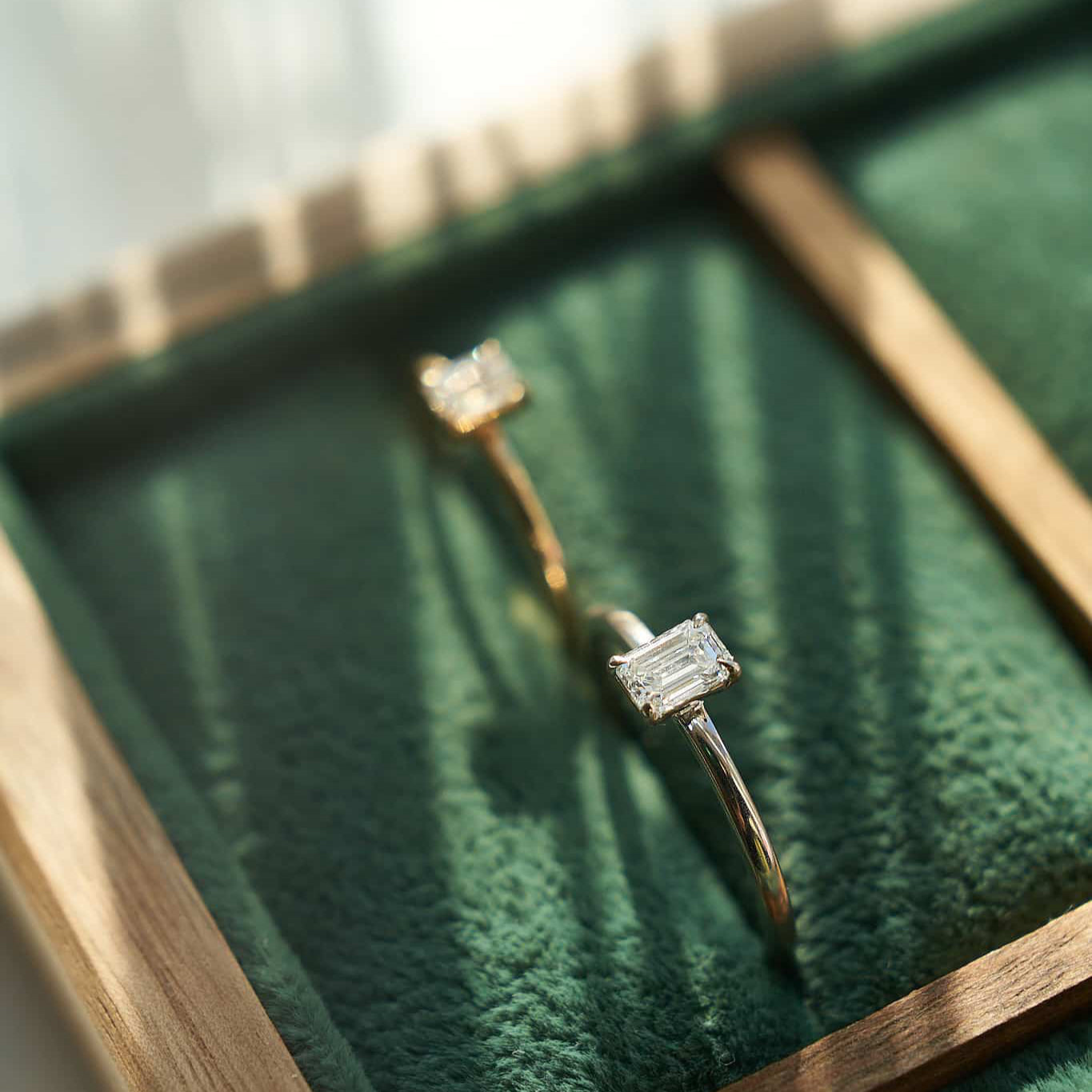 Gold Ring with Emerald Diamond 0,5 ct