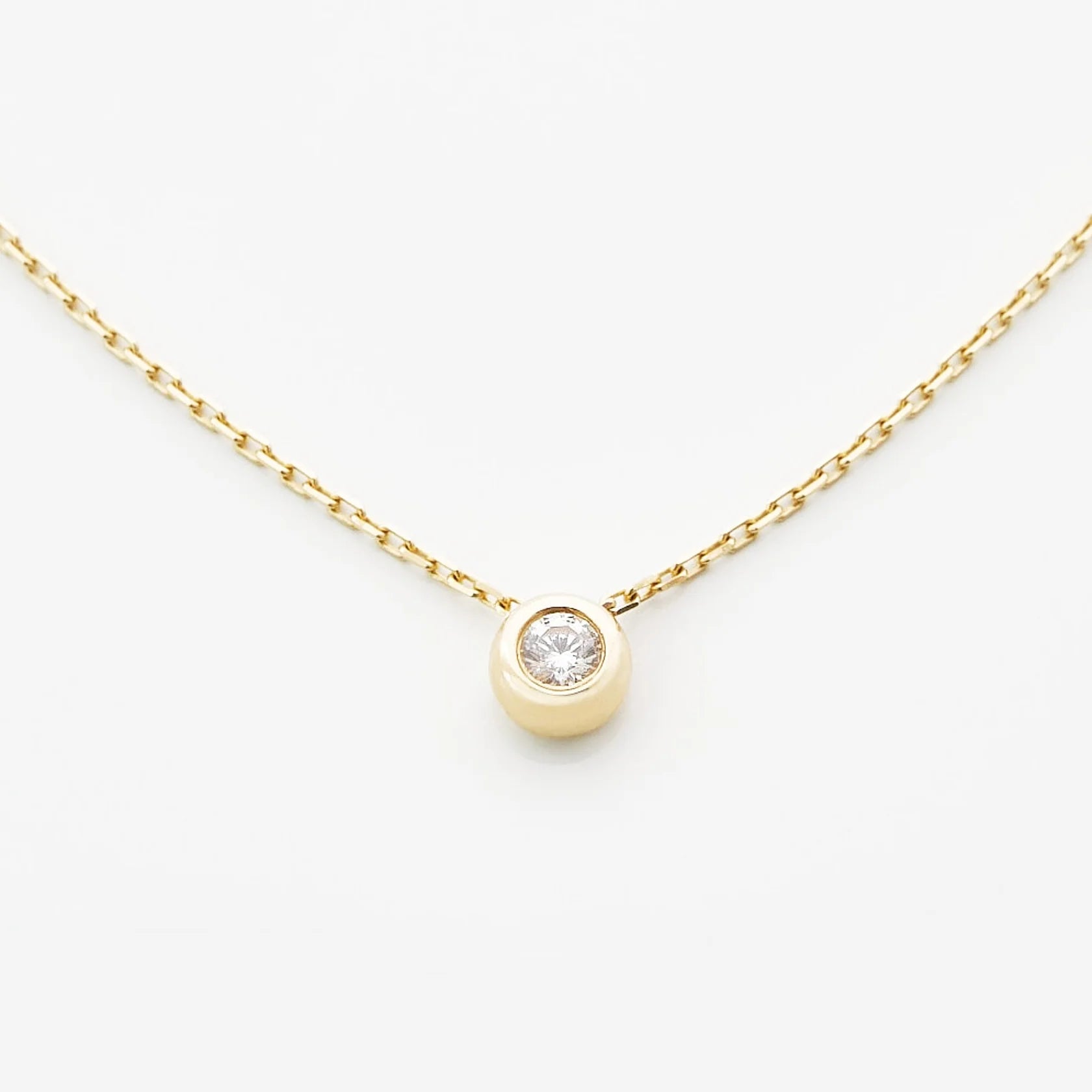 Gold Necklace with Round Diamond 0,2 ct