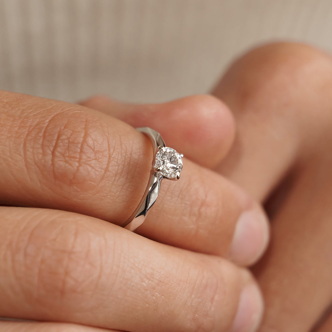 Gold Ring with Round Diamond 0,5 ct