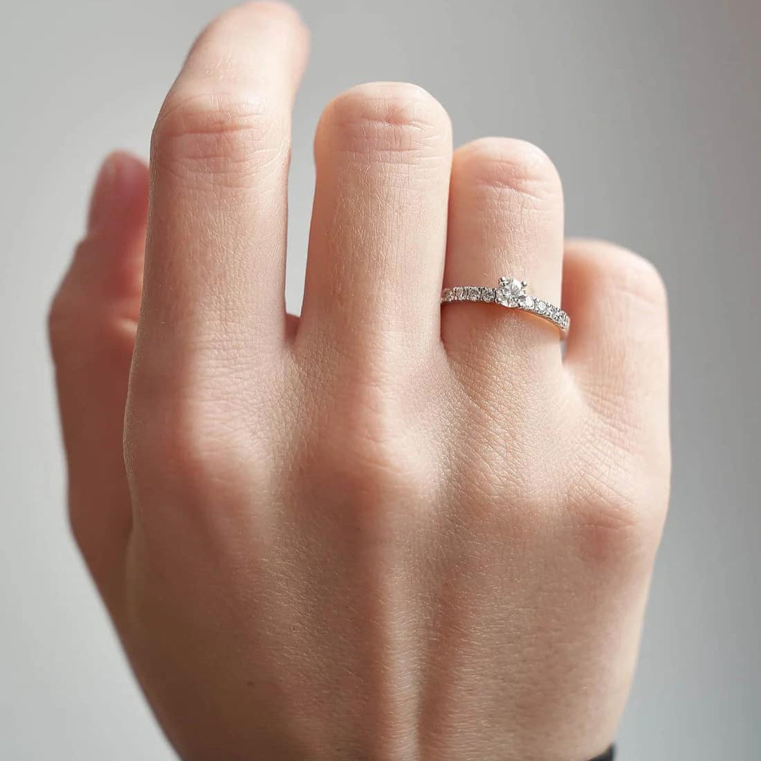 Gold Ring with Round Diamond 0,3 ct