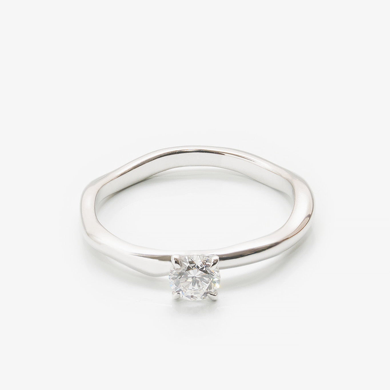 Gold Ring with Round Diamond 0,3 ct