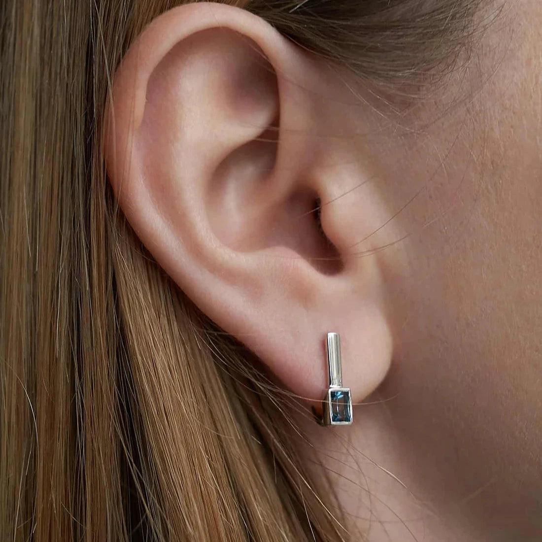 Gold Earrings with Baguette Sapphires