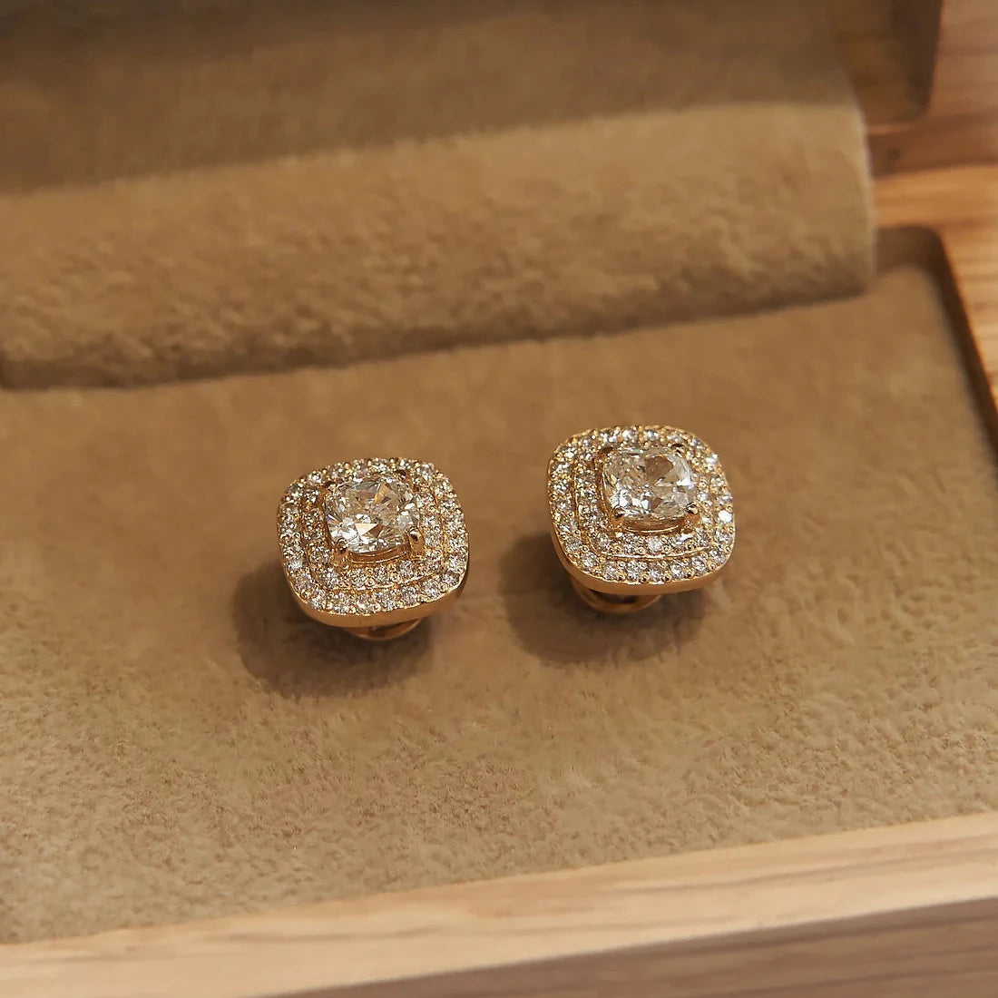Stud Earrings with Cushion Diamonds
