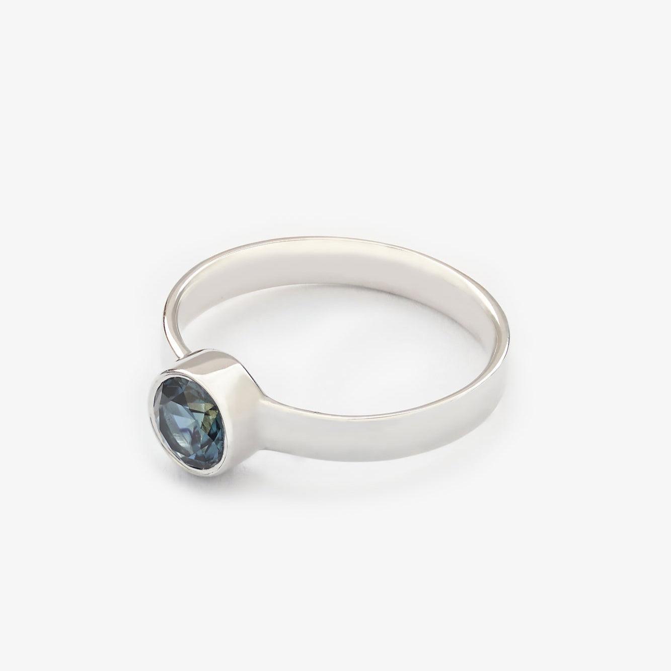 Gold Ring with Sapphire