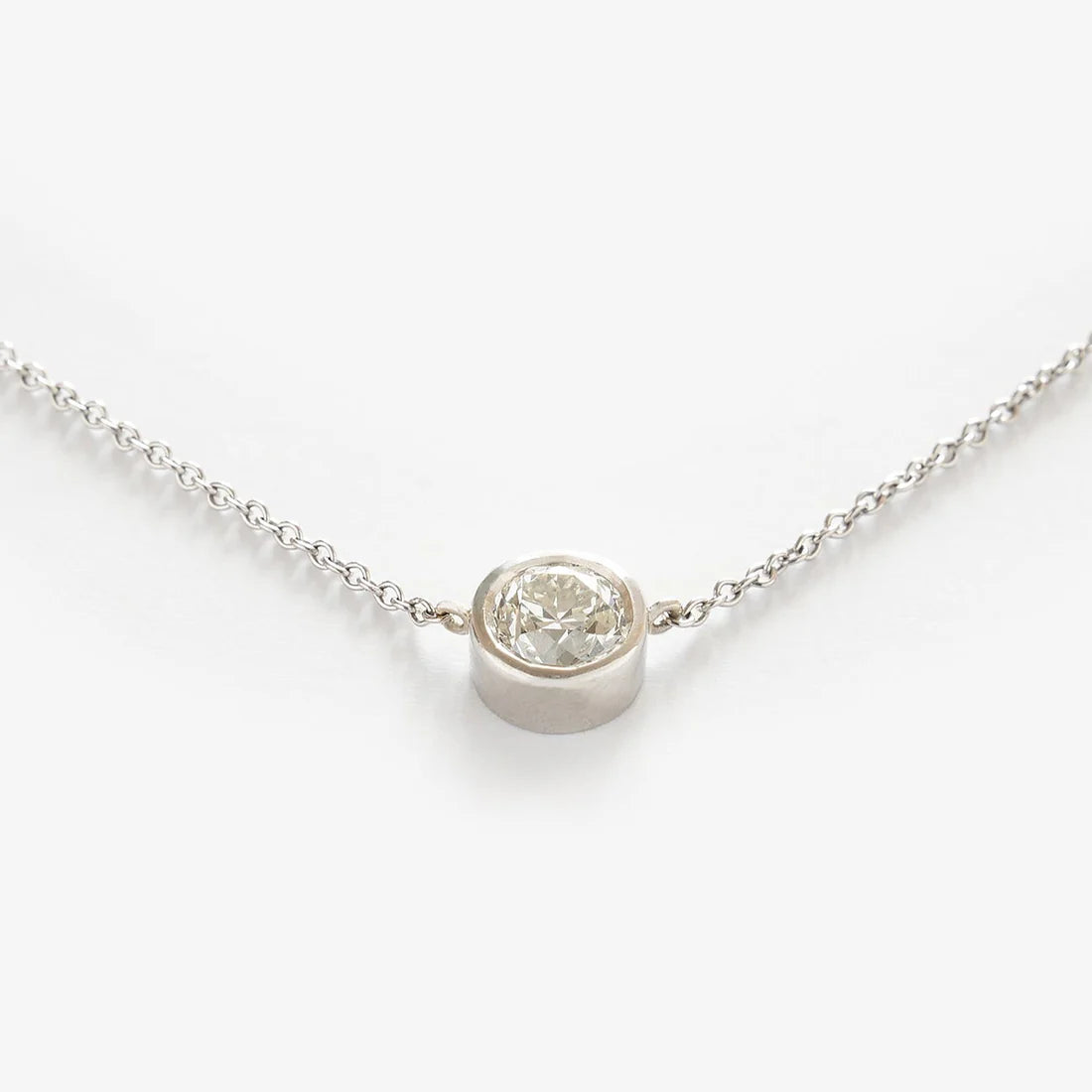 Gold Necklace with Round Diamond 0,7 ct