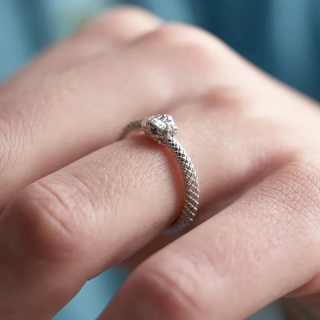 Gold Ring with Sapphires