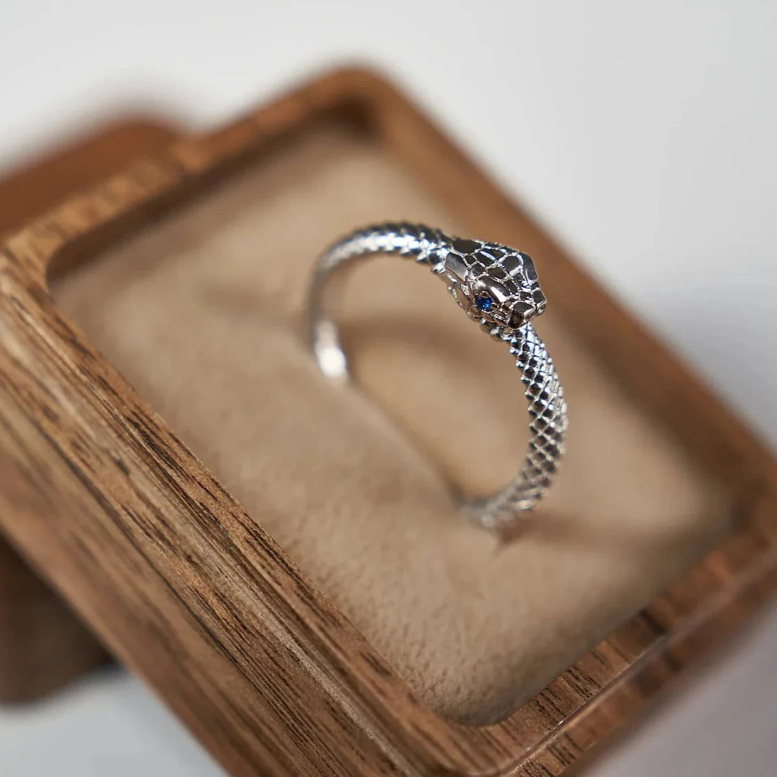 Gold Ring with Sapphires
