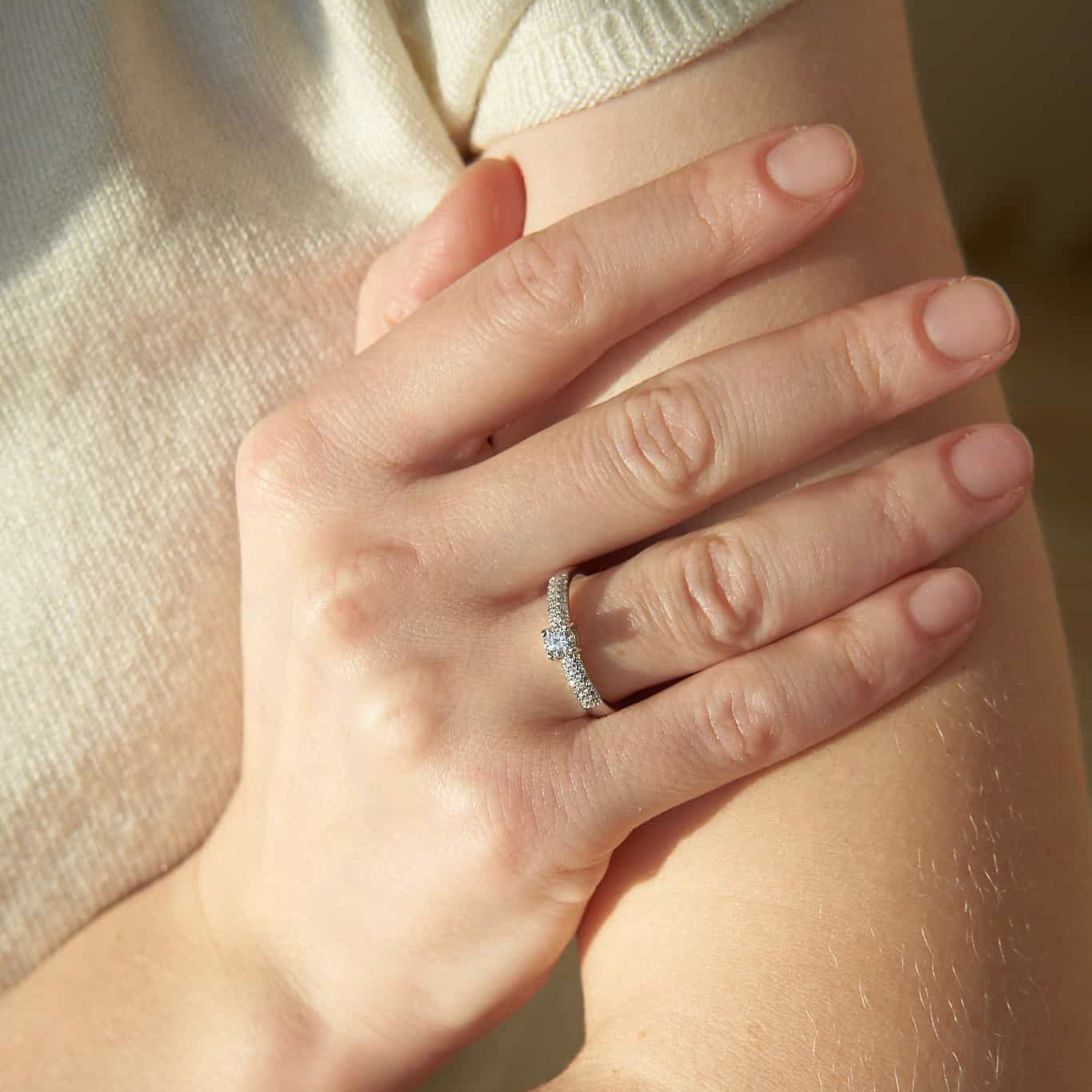 Gold Ring with Round Diamond 0,3 ct