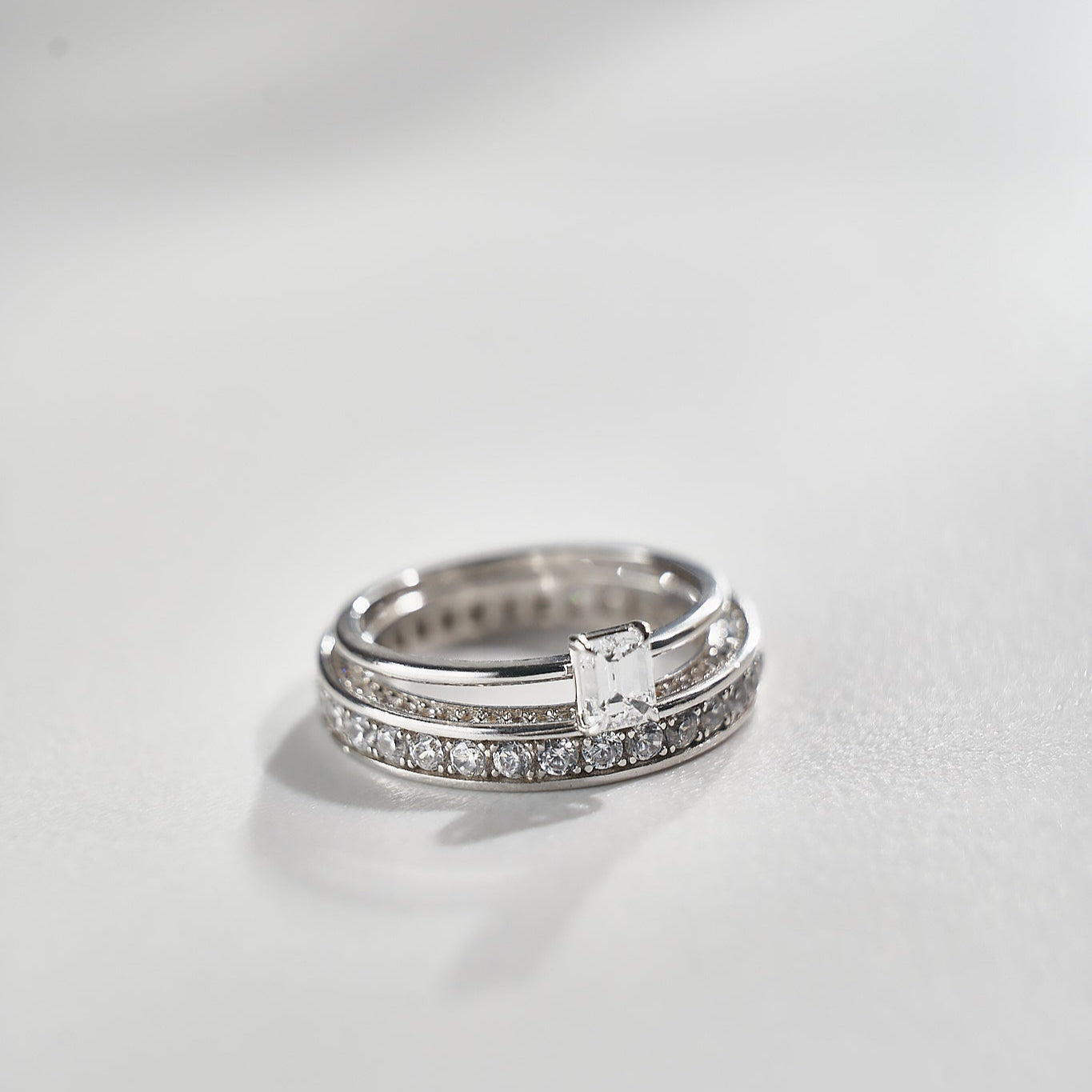 Gold Ring with Emerald Diamond 0,5 ct