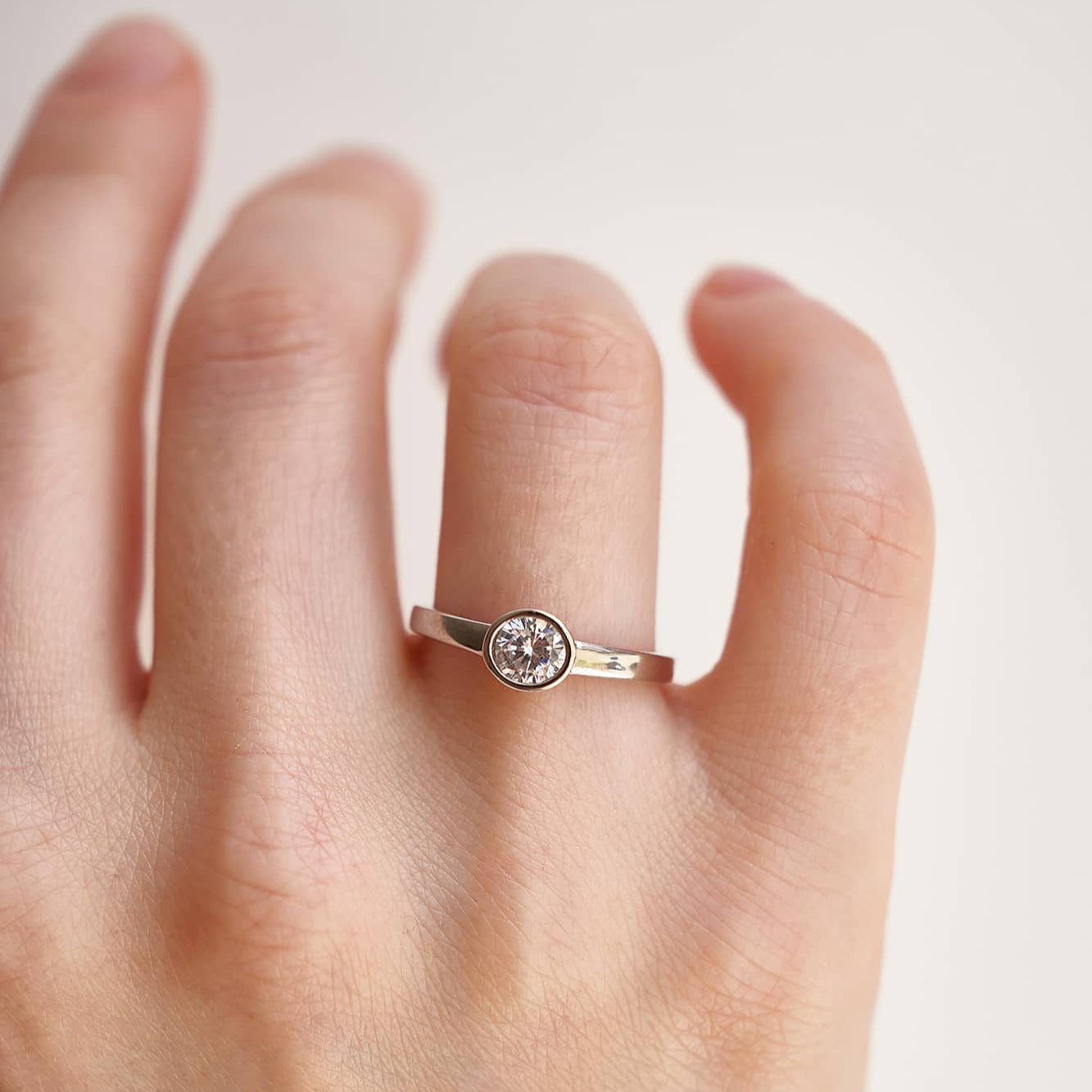 Gold Ring with Round Diamond 0,5 ct