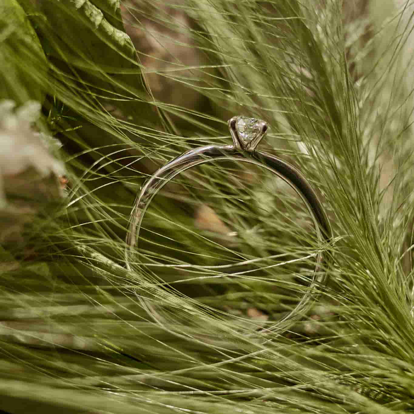 Gold Ring with Round Diamond 0,3 ct