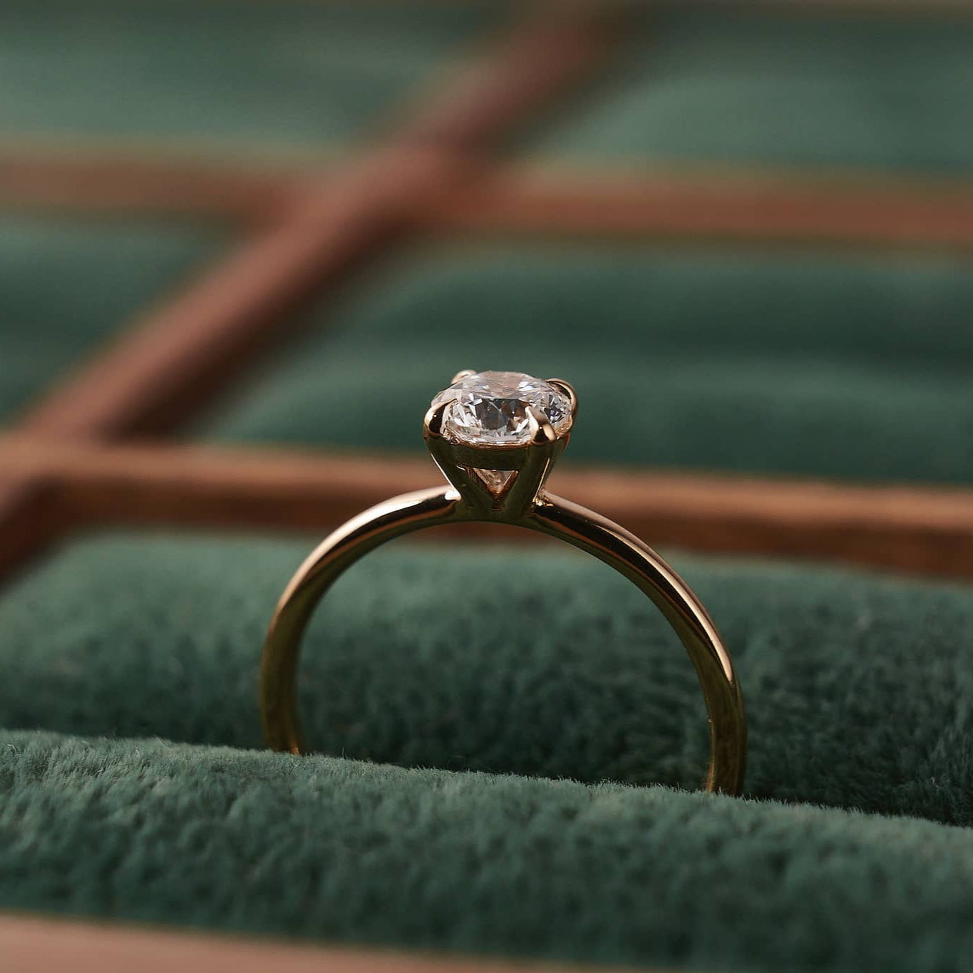 Gold Ring with Round Diamond 0,5 ct