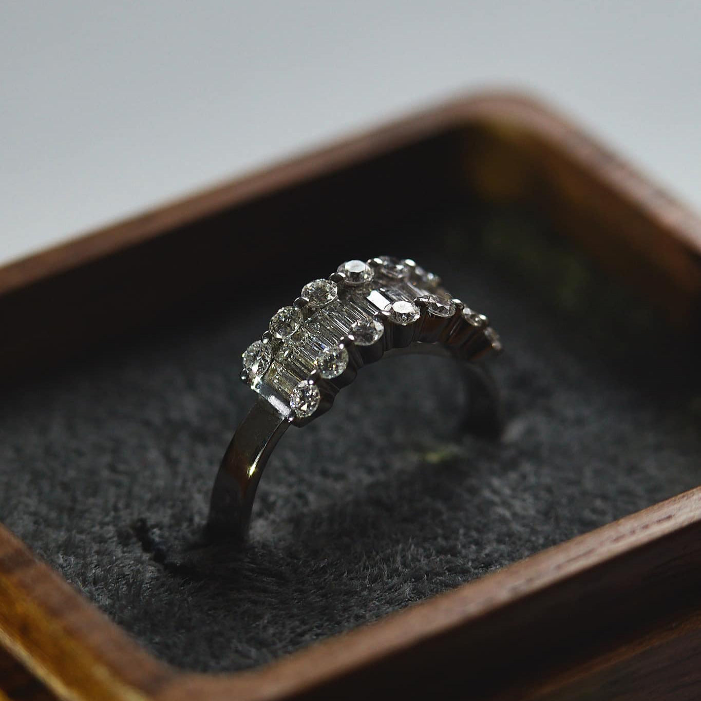 Gold Ring with Baguette & Round Diamonds