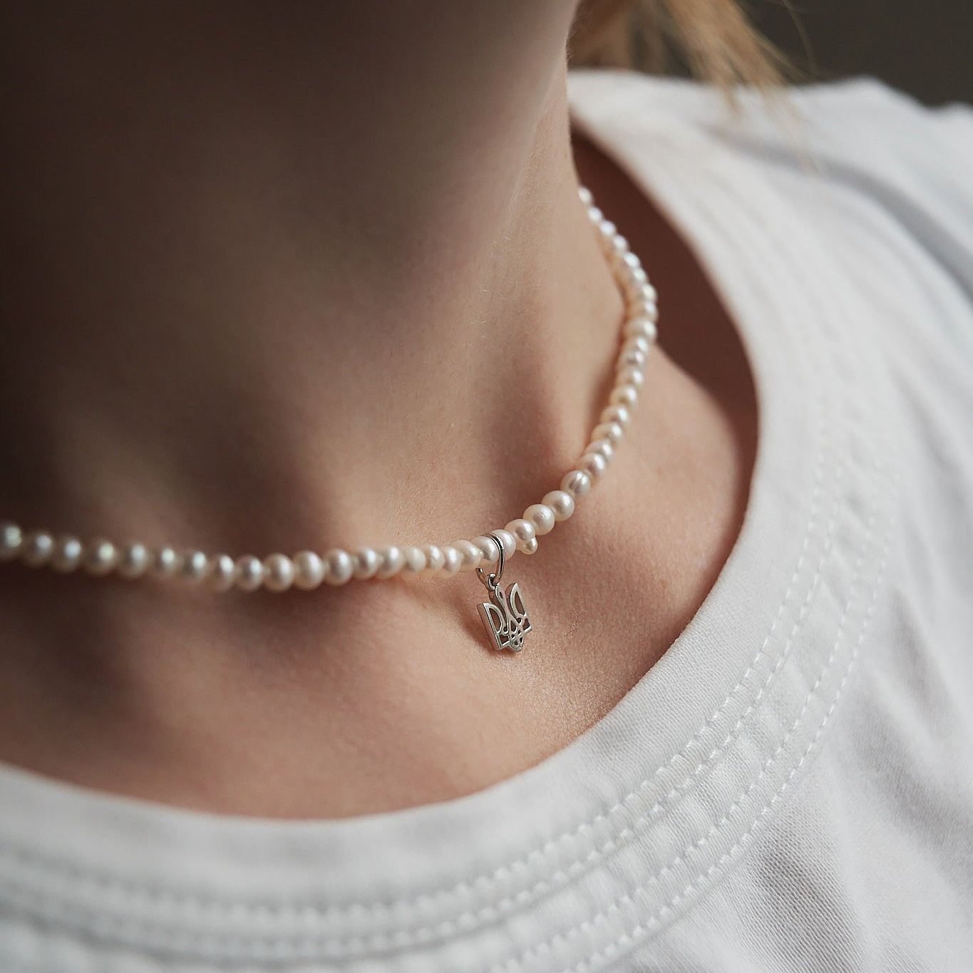 Gold Necklace with Pearls