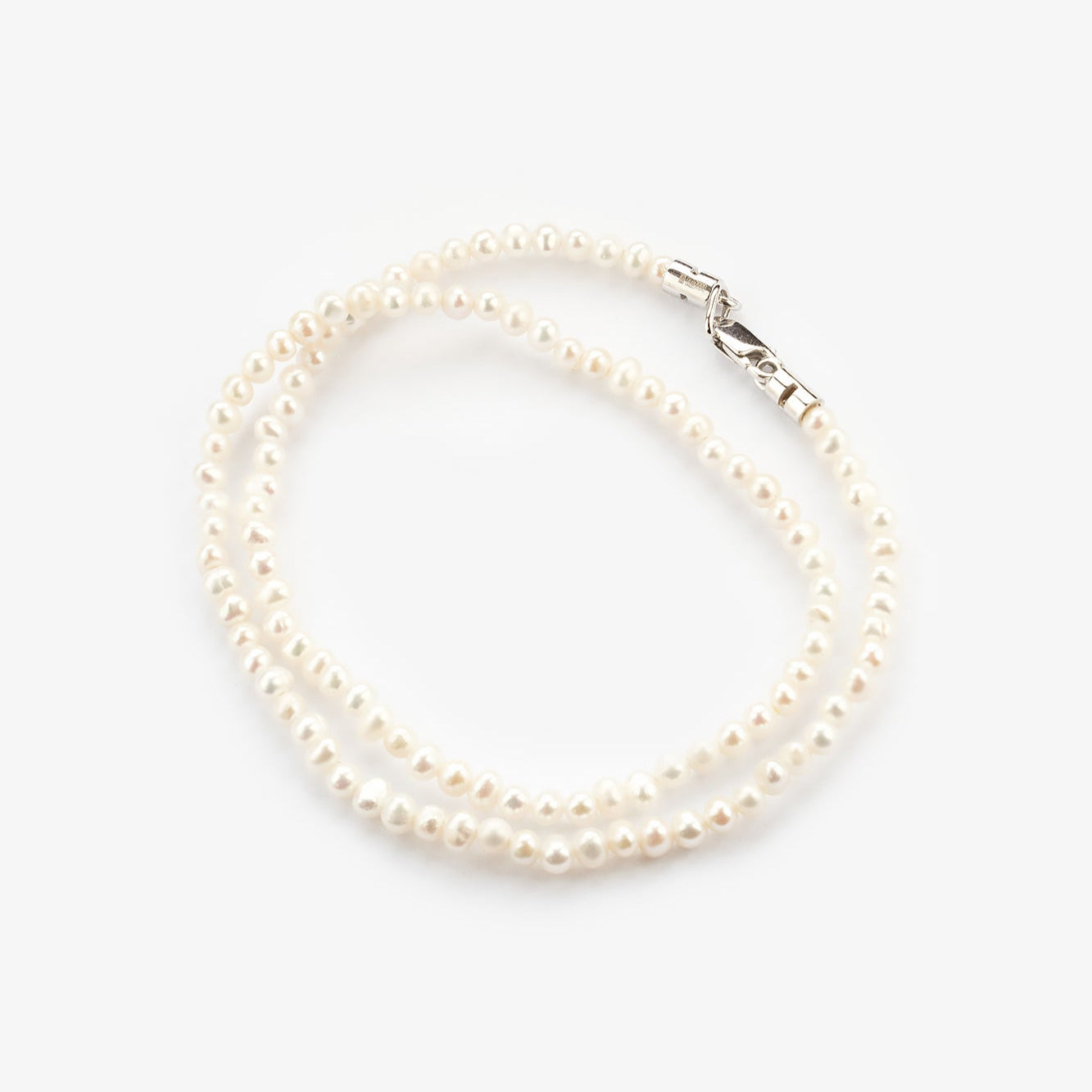 Gold Necklace with Pearls