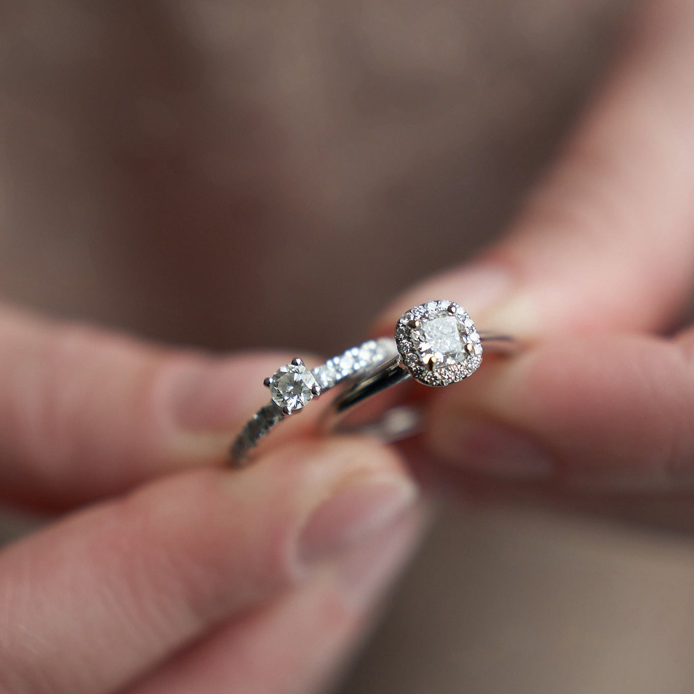 Halo Ring with Cushion Diamond 0,5 ct