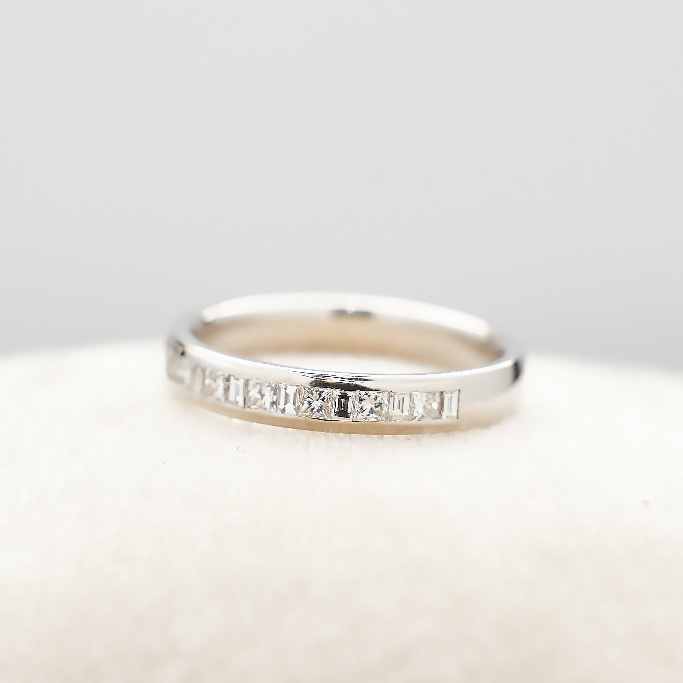 Gold Ring with Diamonds